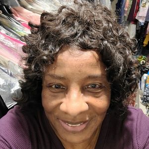 Meet your Posher, Elyse